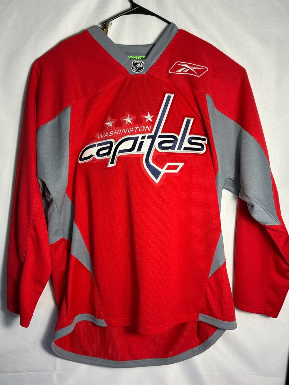 Reebok Mens Washington Capitals Red and Gray Hockey Jersey Size XL